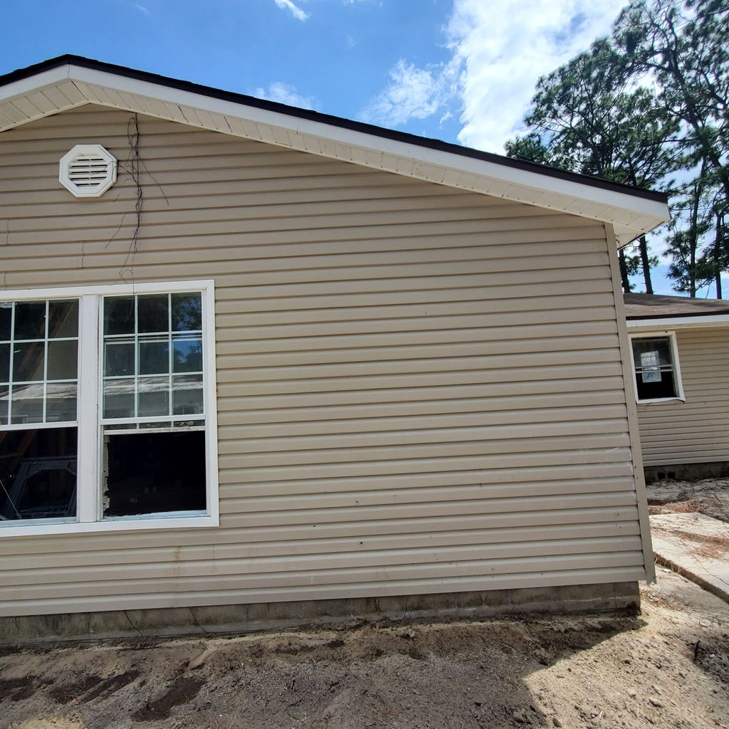 House siding after soft washing in Jacksonville, FL